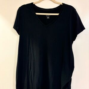 Isabel Maternity by Ingrid & Isabel Black V-Neck Tee